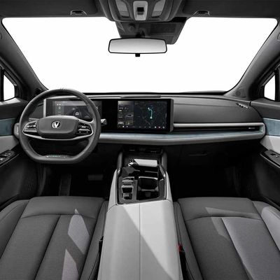 เรือธง Changan UNI-T 1.5T Compact SUV เครื่องยนต์เบนซิน ความเร็วสูงสุด 205KM/H คลัตช์คู่
