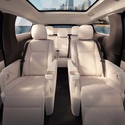 ลักซ์ 7 ที่นั่งธุรกิจ Mpv ระยะยาว มอเตอร์คู่ 4wd รถไฟฟ้าบริสุทธิ์ Lixiang Mega Range 710km