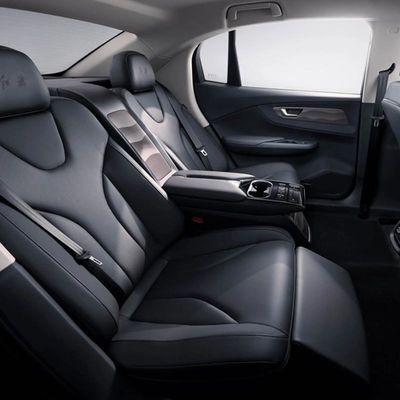 HongQi EQM5 EV Car 431km Pure Electric รถขนาดกลาง 5 ที่นั่งความเร็วสูง Hongqi New Energy Sedan