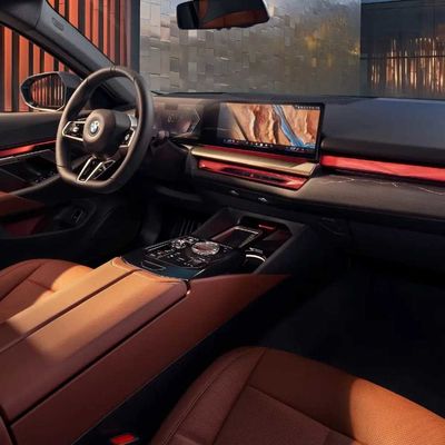 2024 รุ่นใหม่ล่าสุดเปิดตัว BMW i5 รถไฟฟ้า sedan ใหญ่ eDrive 35 L ไฟฟ้าบริสุทธิ์ 286hp