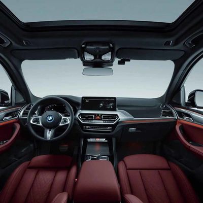 SUV 5 ประตู 5 ที่นั่ง 2024 BMW Ix3 รถไฟฟ้า ด้วยระยะทาง 550 กิโลเมตร และแรงปั่นสูงสุด 400 Nm