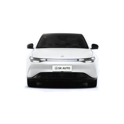 500KM Leapmotor C01 รถเก๋งไฟฟ้าขับเคลื่อนสองล้อ 4 ประตู 5 ที่นั่งพร้อมซันรูฟแบบพาโนรามา