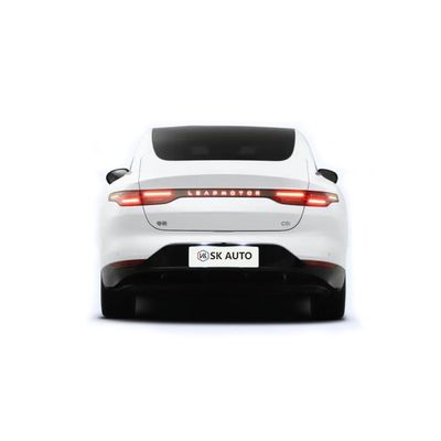 500KM Leapmotor C01 รถเก๋งไฟฟ้าขับเคลื่อนสองล้อ 4 ประตู 5 ที่นั่งพร้อมซันรูฟแบบพาโนรามา