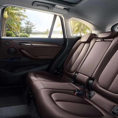 BMW X1 2.0T 204 แรงม้า L4 SUV 5 ประตู สําหรับคนชอบรถเบนซิน