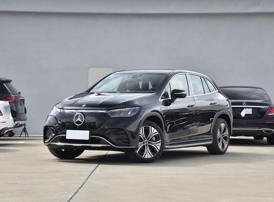 รถไฟฟ้า 300kW มีระยะทาง 609กม 2025 Mercedes EV Luxury EQE SUV with Big Space รถไฟฟ้าที่ดีที่สุดสําหรับขับรถในทะเลทราย