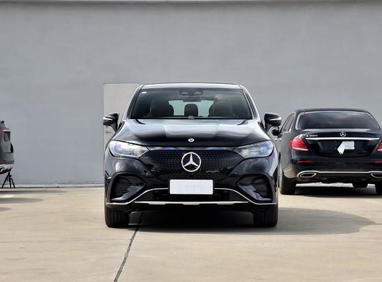 รถไฟฟ้า 300kW มีระยะทาง 609กม 2025 Mercedes EV Luxury EQE SUV with Big Space รถไฟฟ้าที่ดีที่สุดสําหรับขับรถในทะเลทราย