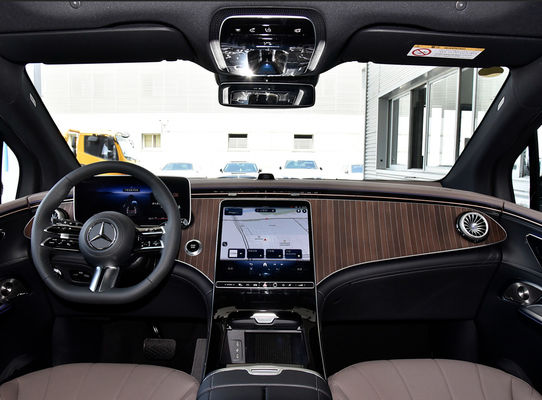 รถไฟฟ้า 300kW มีระยะทาง 609กม 2025 Mercedes EV Luxury EQE SUV with Big Space รถไฟฟ้าที่ดีที่สุดสําหรับขับรถในทะเลทราย