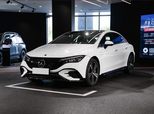 เมอร์ซีเดส EQE 4MATIC เซดานไฟฟ้า พร้อมแบตเตอรี่ลิธีอุตสาหกรรม 96.1 KWh และชาร์จเวลา 0.62 ชั่วโมง 255/45 R19