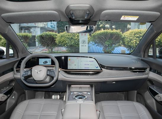202/253 KW Motor Hongqi Limousine รถไฟฟ้า ความเร็วสูงสุด 200 Km/h และความยาว 4925mm