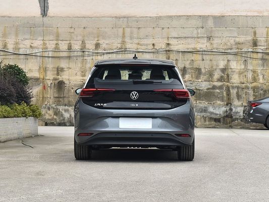 2025 Volkswagen EV ID4 รุ่นใหม่ ความจุแบตเตอรี่ 53.6 KWh รถไฟฟ้าพร้อมหลังคาแดงสําหรับผลงานที่ยั่งยืน