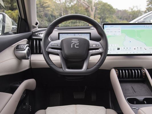 150kW BYD รถไฟฟ้า Samrt ขับรถ 2025 รุ่นใหม่ Yuan Plus รถชาร์จเร็ว EV พื้นที่ใหญ่สําหรับครอบครัวด้วยหลังคาแดด