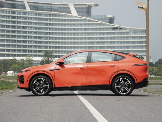 2025 แรง Xpeng G6 ด้วยความจุแบตเตอรี่ 68.5/80.8 KWh และเวลาชาร์จเร็ว 0.2 ชั่วโมง