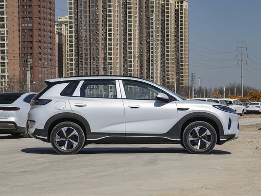 หน้าจอสัมผัส ลักษณะภายใน รุ่น 2025 BYD รถ EV พร้อมหลังคาแดด และพลังงานแบตเตอรี่ 60.9kWh ชาร์จเร็ว รถไฟฟ้า ขายร้อน