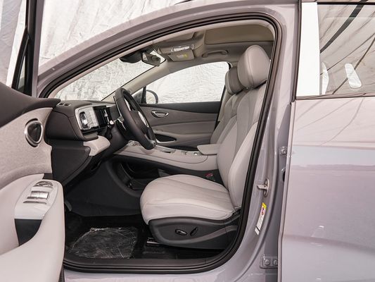 หน้าจอสัมผัส ลักษณะภายใน รุ่น 2025 BYD รถ EV พร้อมหลังคาแดด และพลังงานแบตเตอรี่ 60.9kWh ชาร์จเร็ว รถไฟฟ้า ขายร้อน
