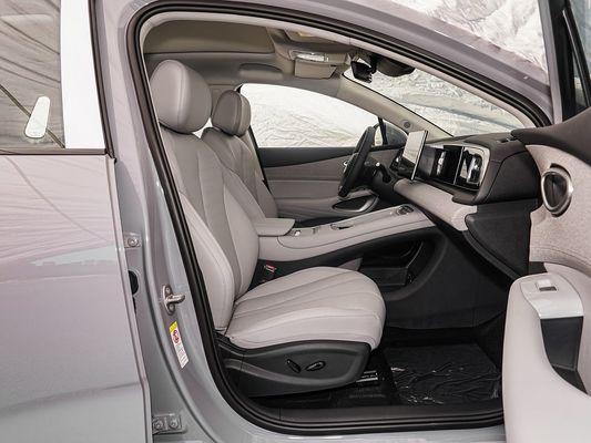 หน้าจอสัมผัส ลักษณะภายใน รุ่น 2025 BYD รถ EV พร้อมหลังคาแดด และพลังงานแบตเตอรี่ 60.9kWh ชาร์จเร็ว รถไฟฟ้า ขายร้อน