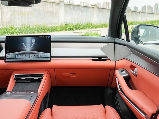2025 BYD รถไฟฟ้าใหม่สําหรับการทํางาน Tang L 810kW พลังงาน AWD ชาร์จเร็ว 1000w / h 600km ระยะยาว ระยะยาว 7 ที่นั่งพร้อมหลังคาแดง
