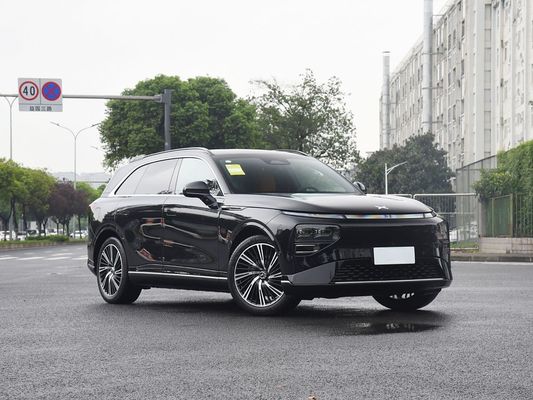 2025 Xpeng G9 รถยนต์ SUV ไฟฟ้าครบถ้วน ขนาดแบตเตอรี่ 93.1kWh ความจุ 423kW แรงมอเตอร์สูงสุด 680km ระยะทางยาวและชาร์จเร็วด้วยหลังคาแดด