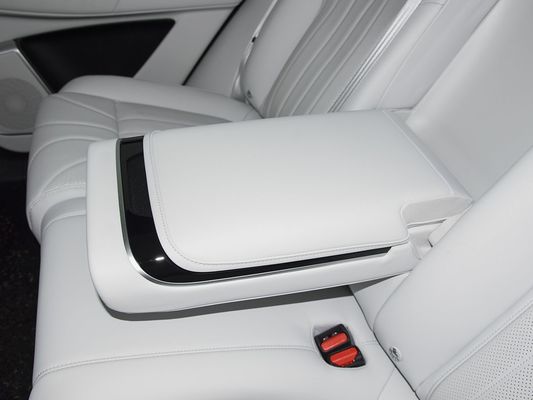 2025 Xpeng G9 รถยนต์ SUV ไฟฟ้าครบถ้วน ขนาดแบตเตอรี่ 93.1kWh ความจุ 423kW แรงมอเตอร์สูงสุด 680km ระยะทางยาวและชาร์จเร็วด้วยหลังคาแดด